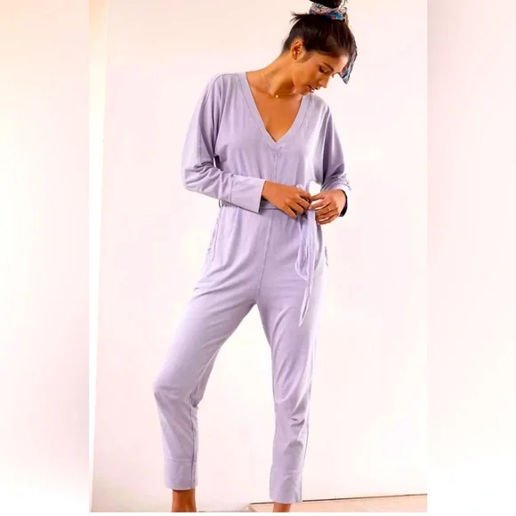 NWT!Anthropologie Comfy Knit One Piece Jumpsuit Size:M - Picture 1 of 3